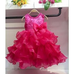 ชุดเด็ก : เดรสออกงาน แขนกุด ระบายชั้น สีชมพูเข้ม