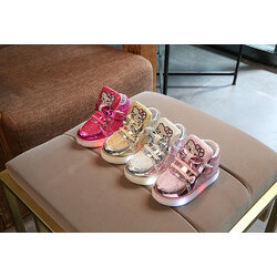 รองเท้าผ้าใบ คิตตี้้ มีไฟ