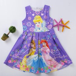 ชุดเด็ก : เดรสแขนกุด เหล่าเจ้าหญิง สีม่วง ผ้าพิมพ์ลายในตัว