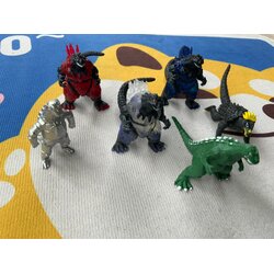 ตุ๊กตาโมเดลก๊อตซิลล่า เซ็ต 6 ตัว7-8cm