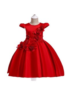 เดรสออกงานสีชมพู แขนกุด สีแดง แต่งกุหลาบ