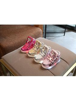 รองเท้าผ้าใบ คิตตี้้ มีไฟ