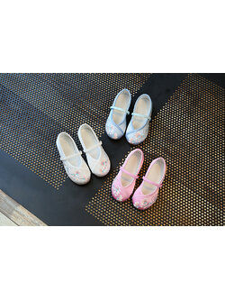 F รองเท้าจีนเด็ก ดอกไม้ขาว