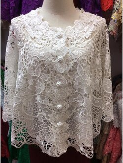 เสื้อลูกไม้อิตาลี สีขาว กระดุมหน้า