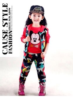 กันหนาว: เซ็ตเสื้อกันหนาวสีแดง