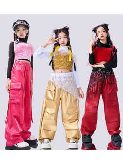 พร้อมส่ง ชุดเต้น เซ็ตเสื้อสายเดี่ยวปักเลื่อม+กางเกงวิ้ง