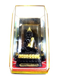 พระเศรษฐีนวโกฎิ เนื้อเรซิ่น หน้าตัก 6 นิ้ว สูง 10.5 นิ้ว พร้อมตู้ประกอบ ขนาด 8 x 6 x 16 นิ้ว