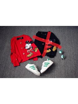 กันหนาว :เสื้อคลุมมิ๊กกี้สีแดง