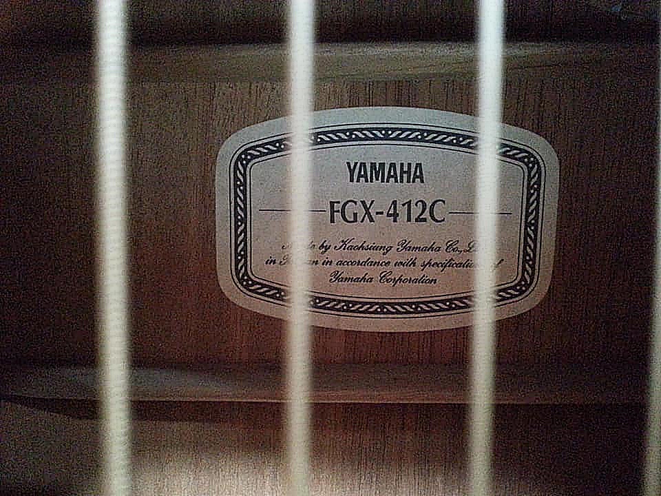 กีต้าร์โปร่ง YAMAHA