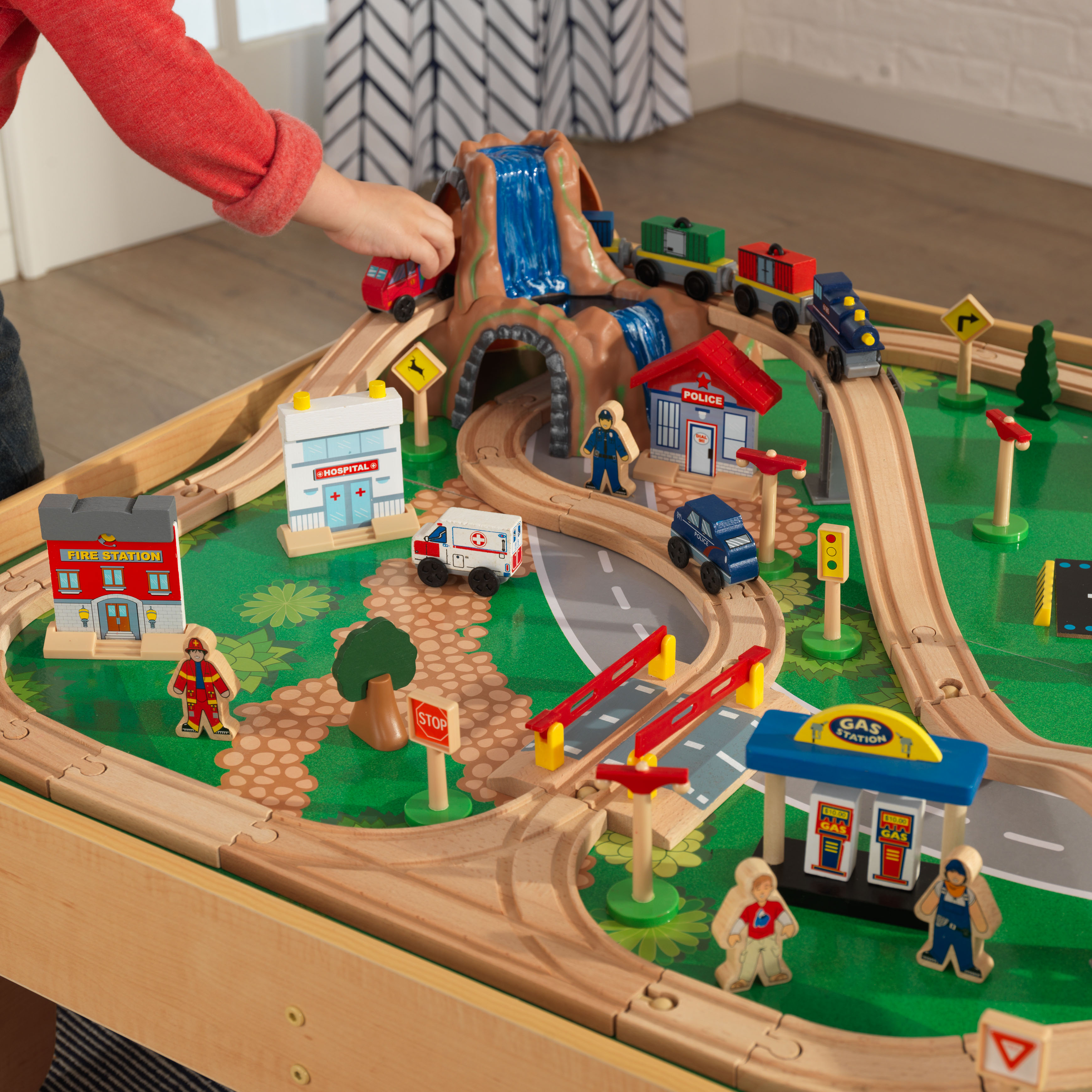 KidKraft Waterfall Mountain Train Set & Table