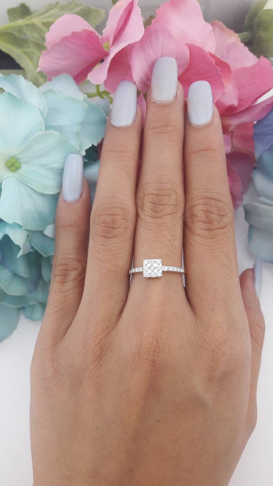สั่งผลิตเพชรเบลเยี่ยมคัท แหวนแต่งงาน แหวนหมั้น ใส่เที่ยว ออกงาน แหวนทองคำ 18K เพชรแท้ 0.31 กะรัต 2.41 กรัม น้ำ 99 ราคาถูกมาก มีใบรับประกันค่ะ