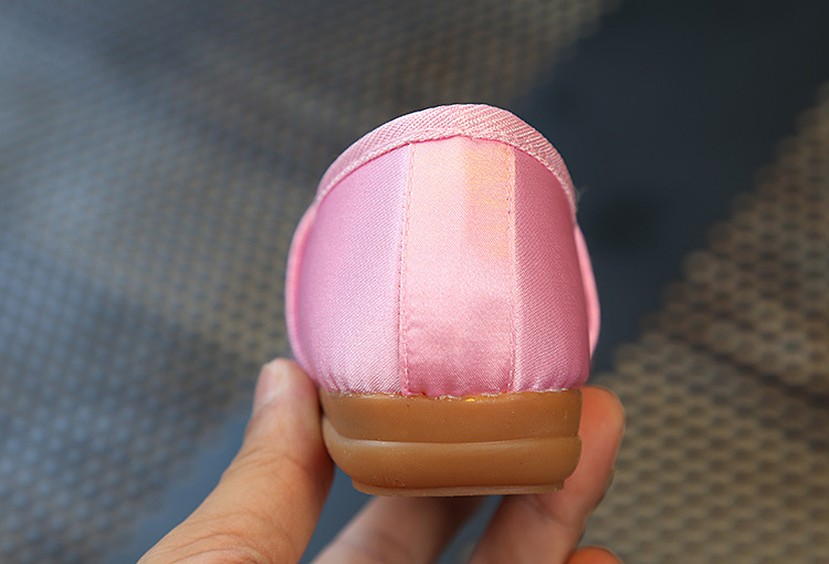 F รองเท้าจีนเด็ก ดอกไม้ขาว