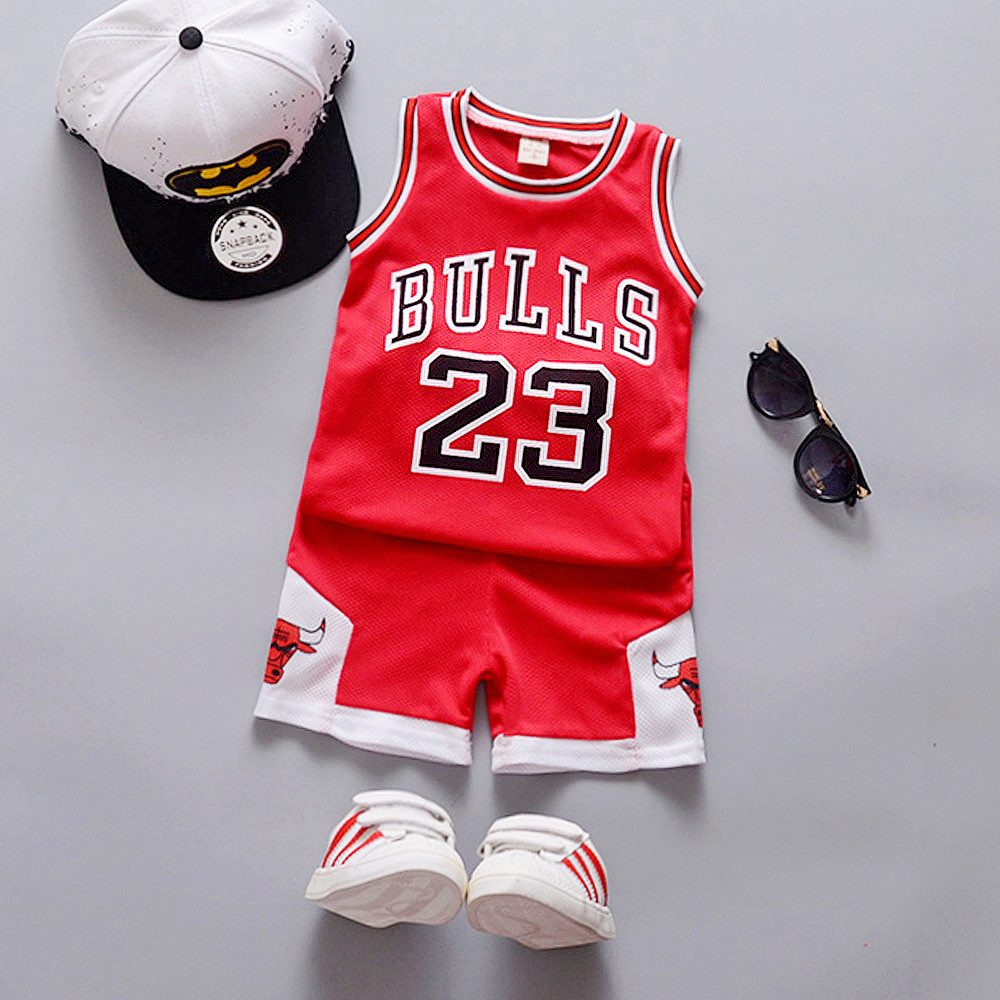 สินค้าพร้อมส่ง ชุดเซ็ต เสื้อขาว+กางเกงขาสามส่วน