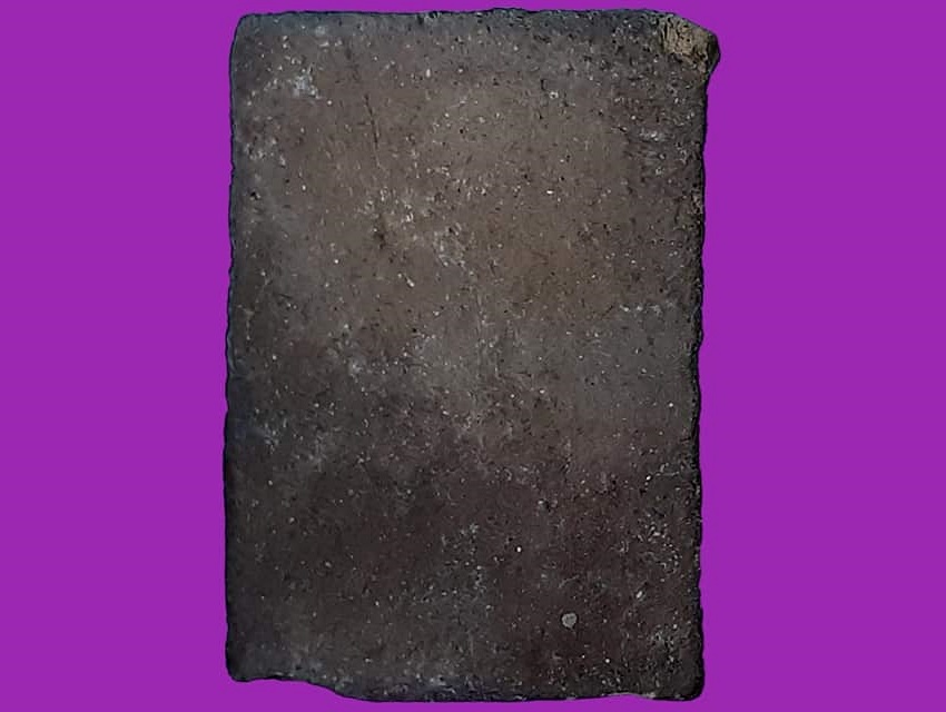 สมเด็จ หลวงพ่อทาบ วัดกระบกขึ้นผึ้ง ระยอง เนื้อดินผสมผงว่าน ปี ๒๕๐๕ พิมพ์ฐาน ๓ ชั้น