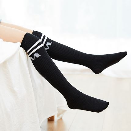 พร้อมส่ง ถุงเท้า แบบยาว ใส่เต้น การแสดง กันหนาว ลายอมยิ้ม/ลายตัว M