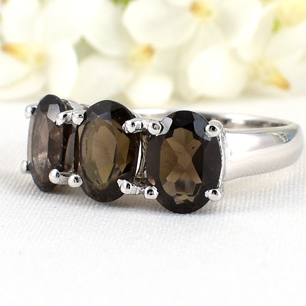 แหวนเงินแท้ราคาถูกชุบทองคำขาว พลอยแท้สโมกกี้ควอทซ์ 3.69 กะรัต งานประณีตสวยงาม สั่งผลิตค่ะ