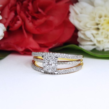 สั่งผลิตเพชรเบลเยี่ยมคัท แหวนแต่งงาน แหวนหมั้น ใส่เที่ยว ออกงาน แหวนทองคำ 18K เพชรแท้ 0.59 กะรัต 5.77 กรัม น้ำ 99 ราคาถูกมาก มีใบรับประกันค่ะ