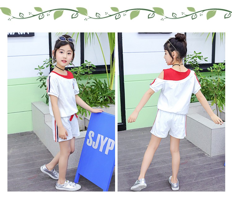 ชุดเสื้อสีขาว+กางเกงขาสั้น