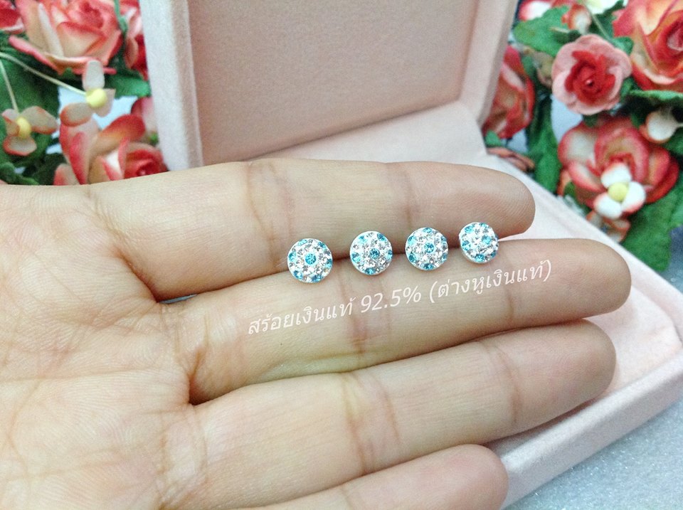 ต่างหูเงินแท้จิ๋ว บอลครึ่งประดับพลอยสีขาวฟ้า