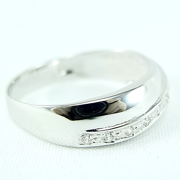 แหวนเงินแท้ราคาถูกชุบทองคำขาว เพชรCZแท้ 0.13 กะรัต งานประณีตสวยงาม สั่งผลิตค่ะ