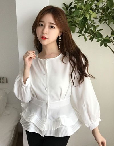 เสื้อแฟชั่นสีขาวสไตล์สวยหวาน ชายเสื้อแต่งเก๋พับจีบสวยหรูสไตล์เกาหลี รหัส 1762