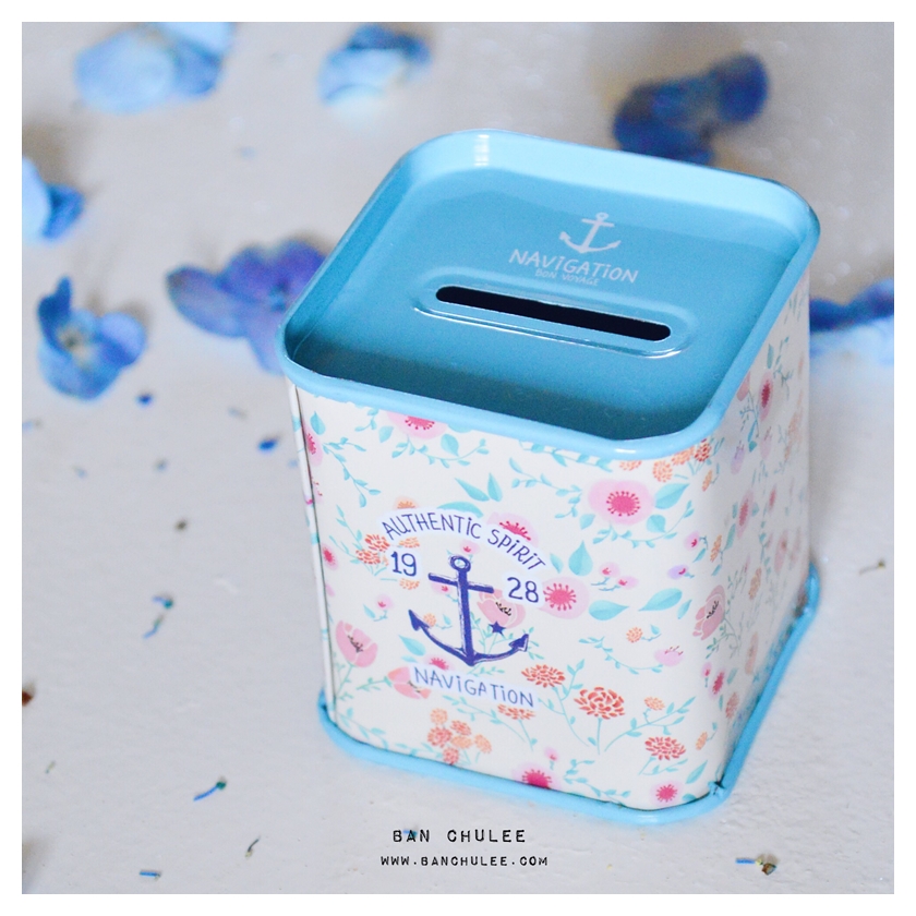 Blue Tin Money Box กระปุกออมสินสีฟ้า งานสังกะสี