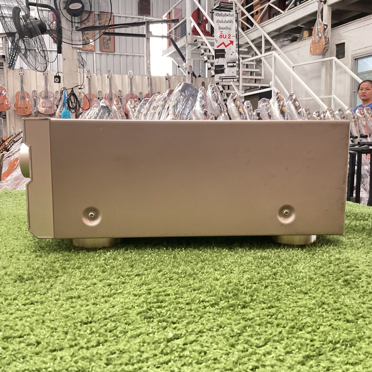 เครื่องขยายเสียง YAMAHA : DSP-AX520