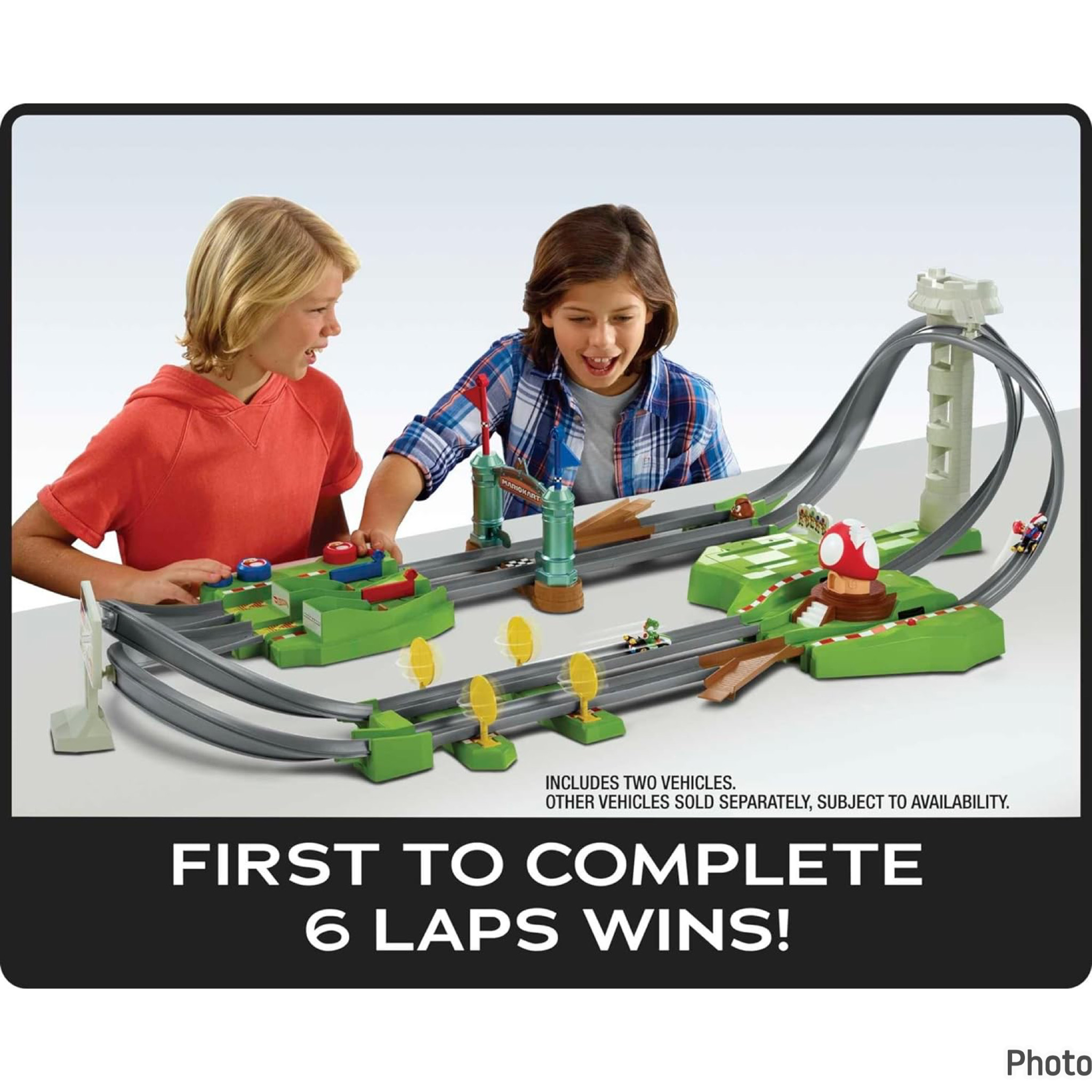 รางรถแข่ง Hot Wheels Mario Kart Circuit Track Set with 1:64 Scale