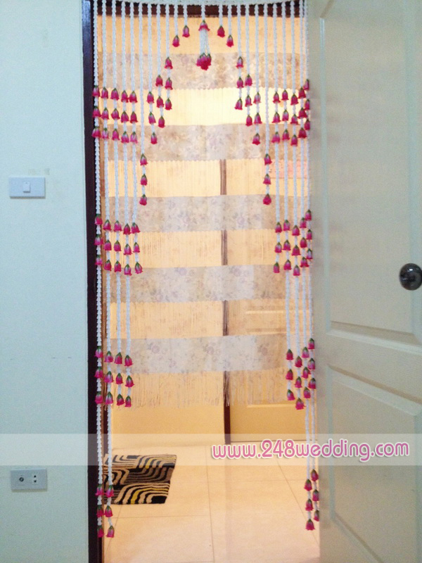 ม่านประตูดอกรัก แบบโค้ง