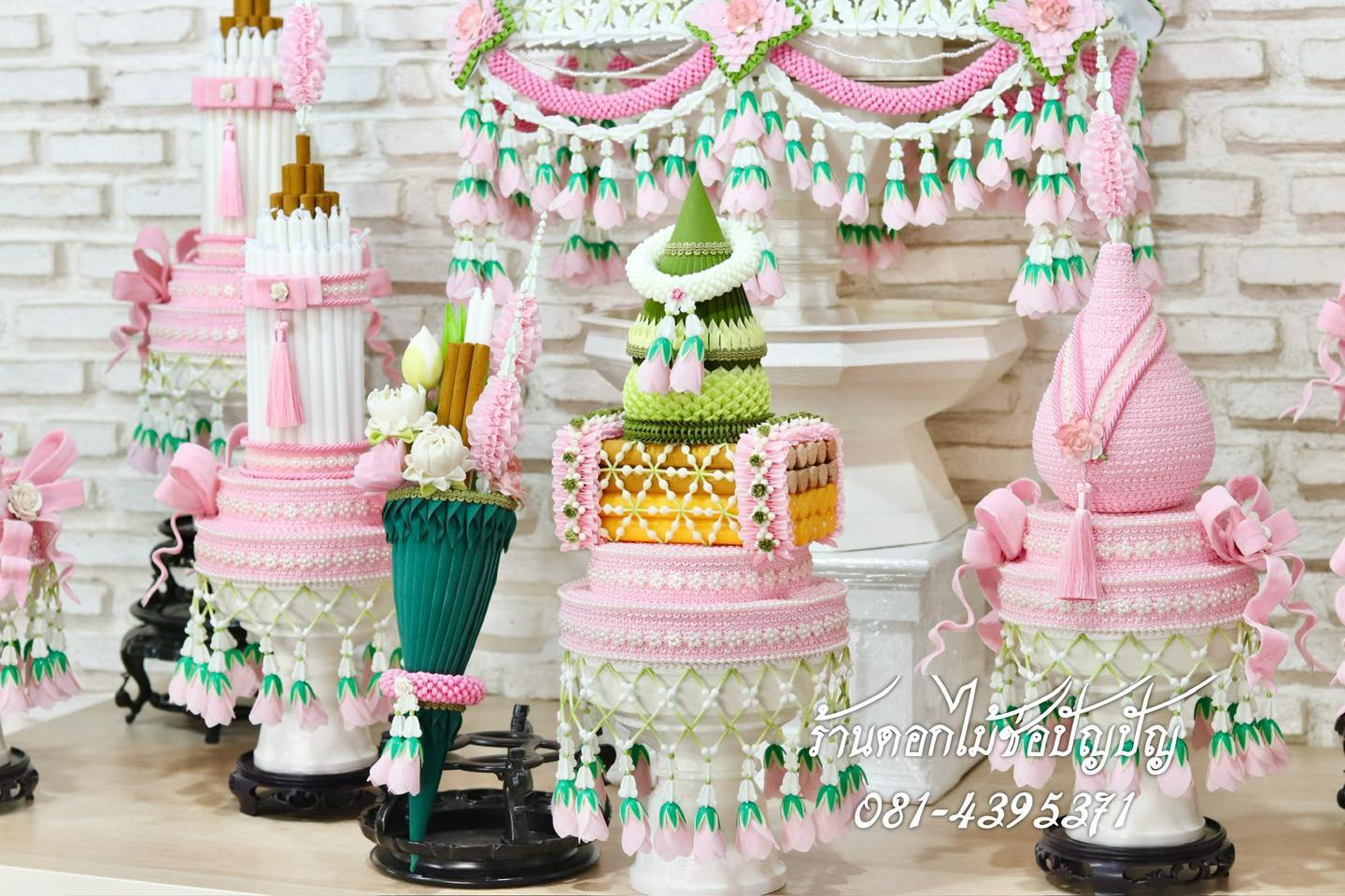 เครื่องบวชดอกไม้ประดิษฐ์สีชมพู