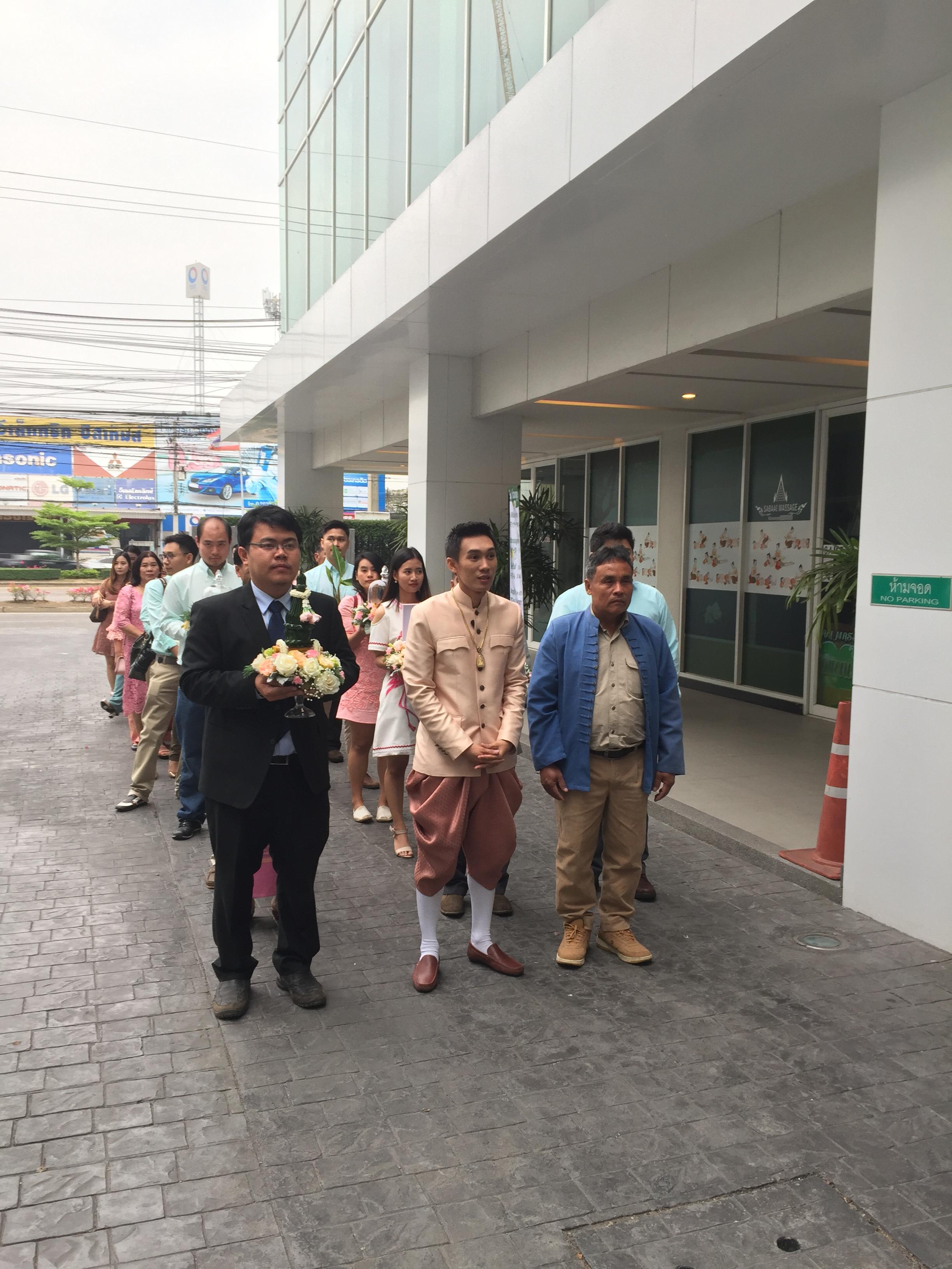 ขันหมากแก้วสไตร์โมเดิร์น งานแต่งคุณกิ๊ฟคุณเสก 4.02.61