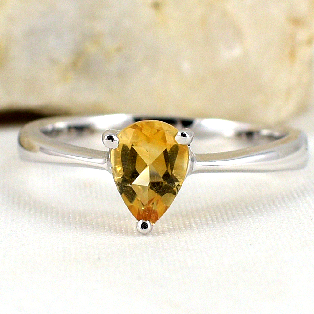 แหวนเงินแท้ราคาถูกชุบทองคำขาว ซิทรินแท้ 0.80 กะรัต งานประณีตสวยงาม สั่งผลิตค่ะ