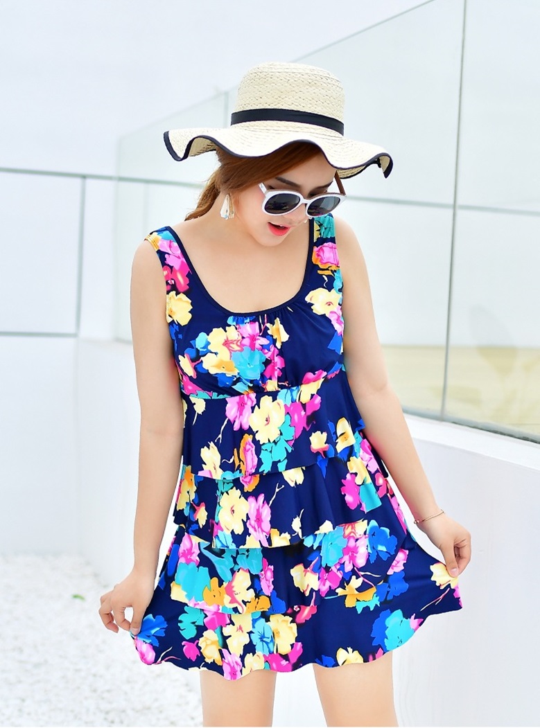 ชุดว่ายน้ำ ทูพีช ชุด+กางเกง รอบอก40-46 กางเกงรอบเอว 30-38สะโพก 40-50 นิ้วเสื้อยาว 32 นิ้ว แบบสวย ราคาถูกค่ะ