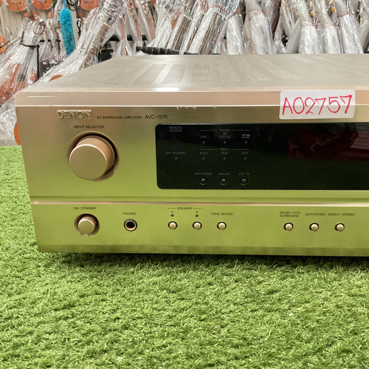 เครื่องขยายเสียง DENON : AVC-1570