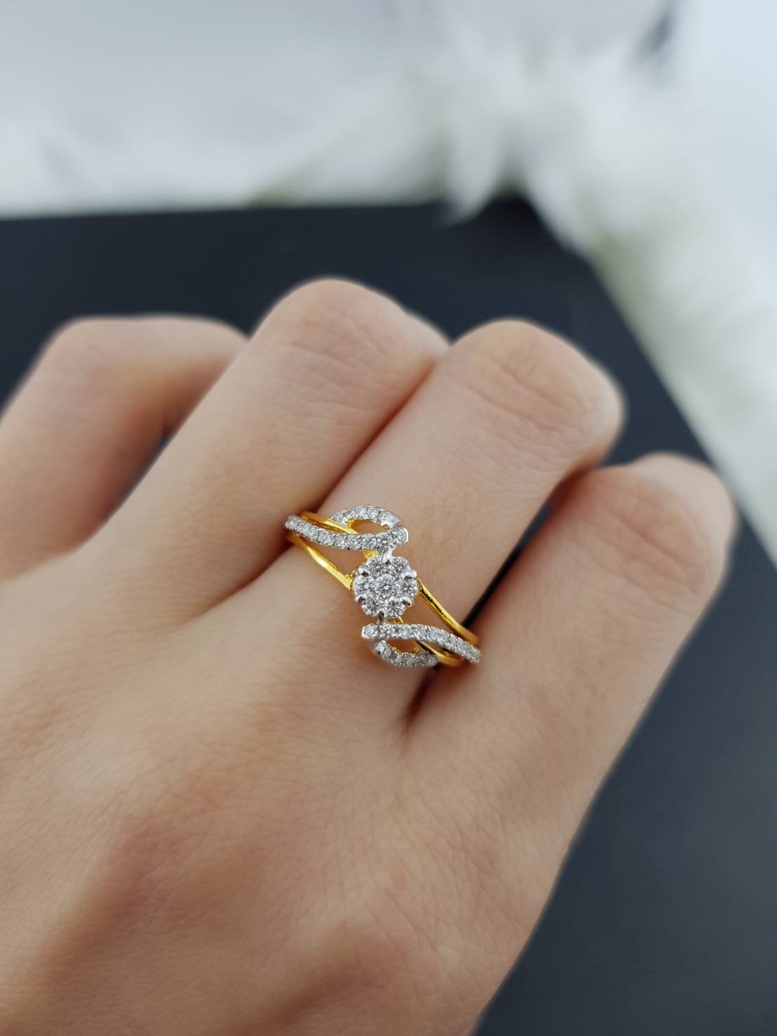 สั่งผลิตเพชรเบลเยี่ยมคัท แหวนแต่งงาน แหวนหมั้น ใส่เที่ยว ออกงาน แหวนทองคำ 18K เพชรแท้ 0.39 กะรัต 2.94 กรัม น้ำ 99 ราคาถูกมาก มีใบรับประกันค่ะ