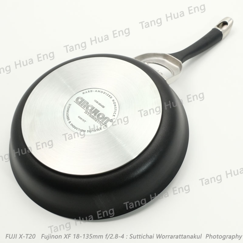 MEYER กระทะนอนสติ๊ก ฮาร์ดอโนไดซ์ 25.4 ซม.