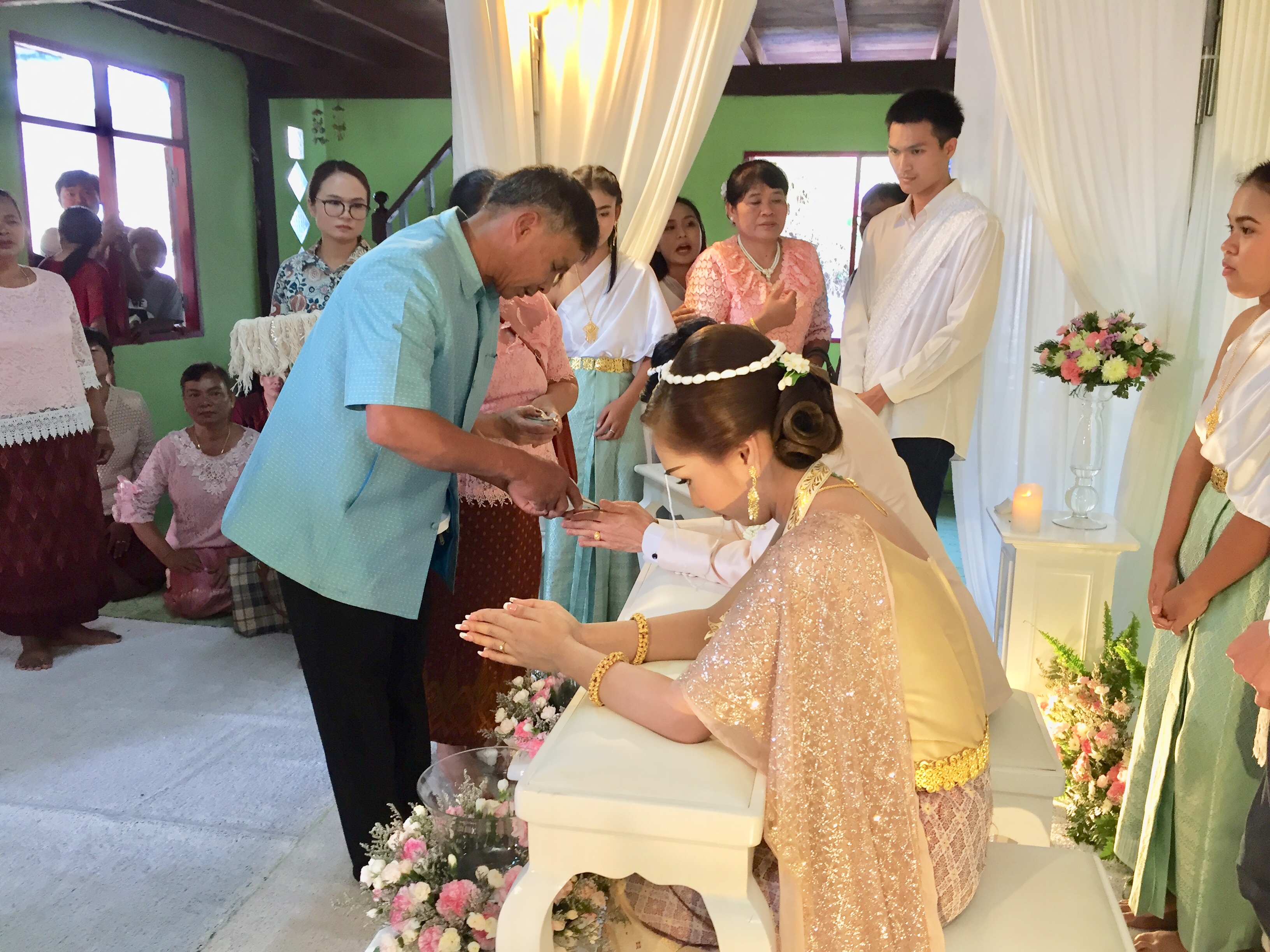 Backdropหลั่งน้ำสังข์ แบบโดมผ้า งานแต่งคุณอุ้ม คุณกอล์ฟ 25กพ61 (อ.บัวใหญ่ จ.นครราชสีมา)