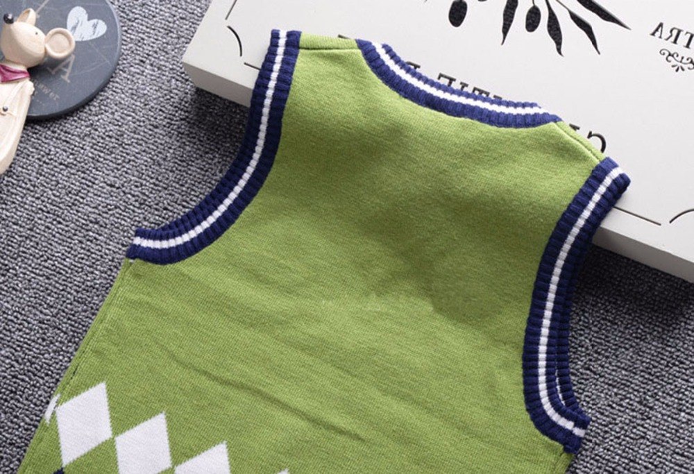 เสื้อกันหนาว : เสื้อกั๊ก ไหมพรม ลายข้าวหลามตัด แขนขลิบกรม