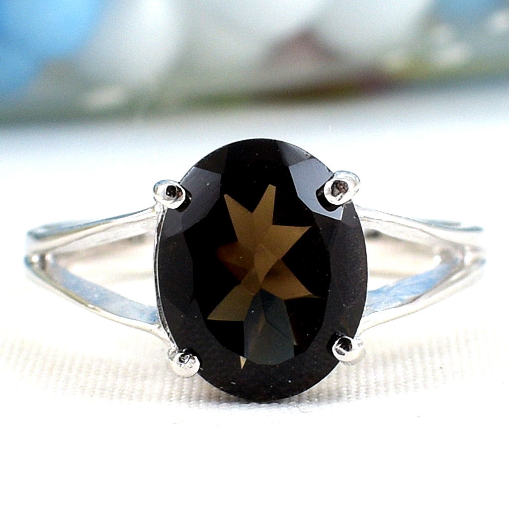 แหวนเงินแท้ราคาถูกชุบทองคำขาว พลอยแท้สโมกกี้ควอทซ์ 2.25 กะรัต งานประณีตสวยงาม สั่งผลิตค่ะ