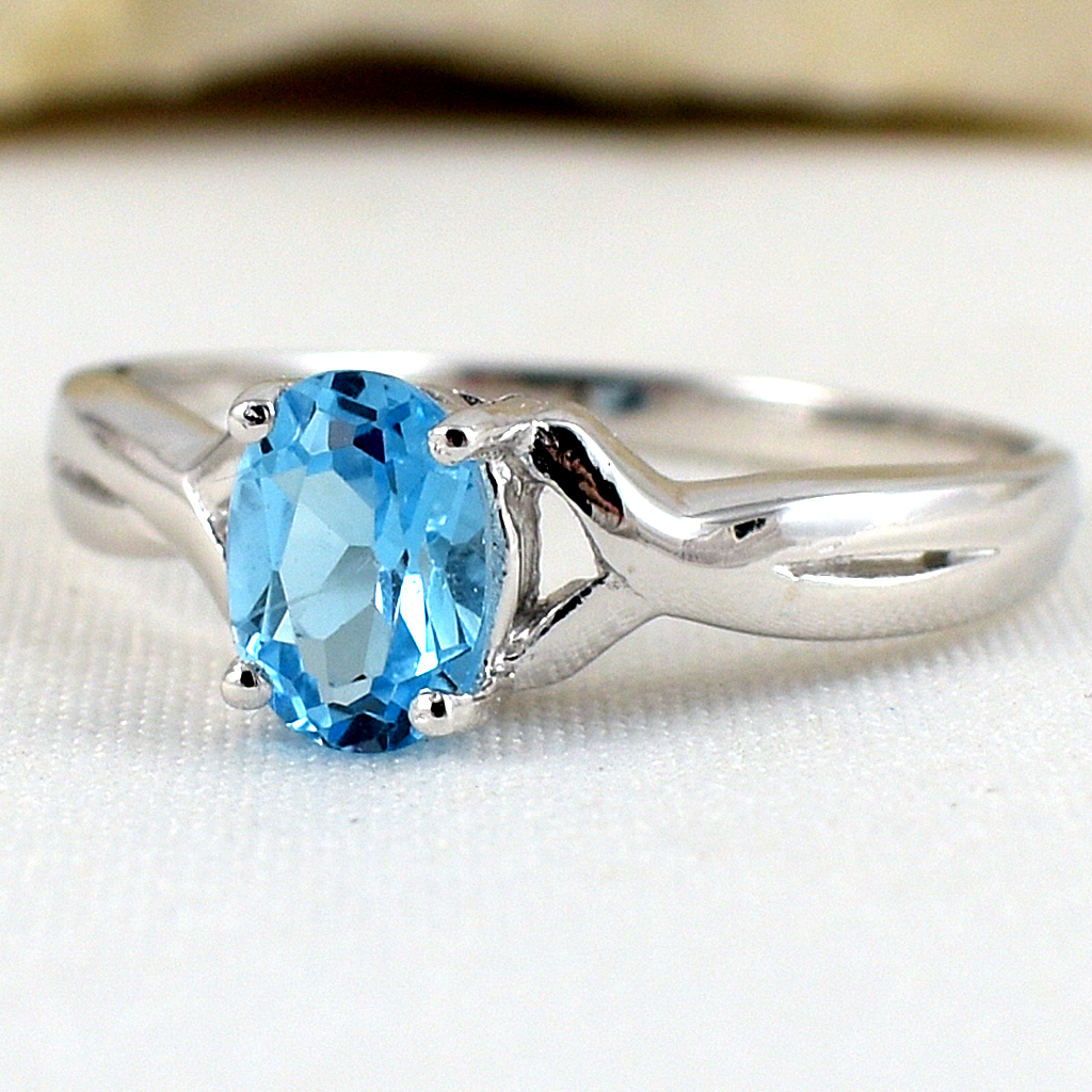 แหวนเงินแท้ราคาถูกชุบทองคำขาว สวิสบลูโทปาซแท้ 0.95 กะรัต งานประณีตสวยงาม สั่งผลิตค่ะ