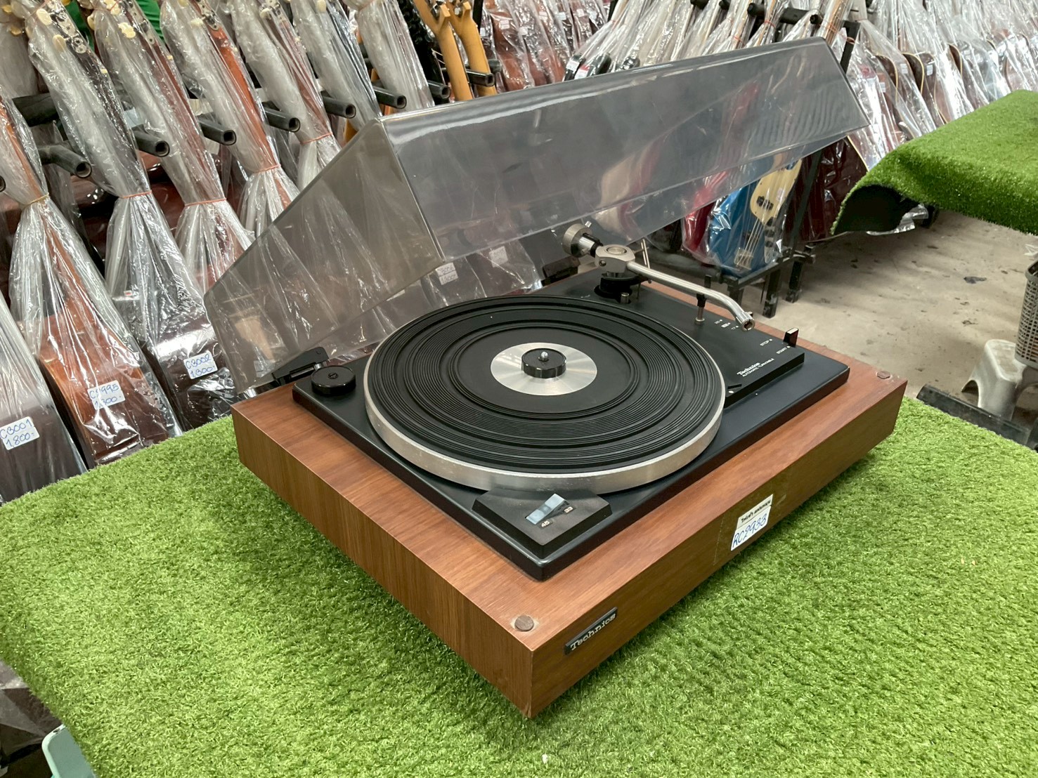 เครื่องเล่นแผ่นเสียง Technics : SL-29