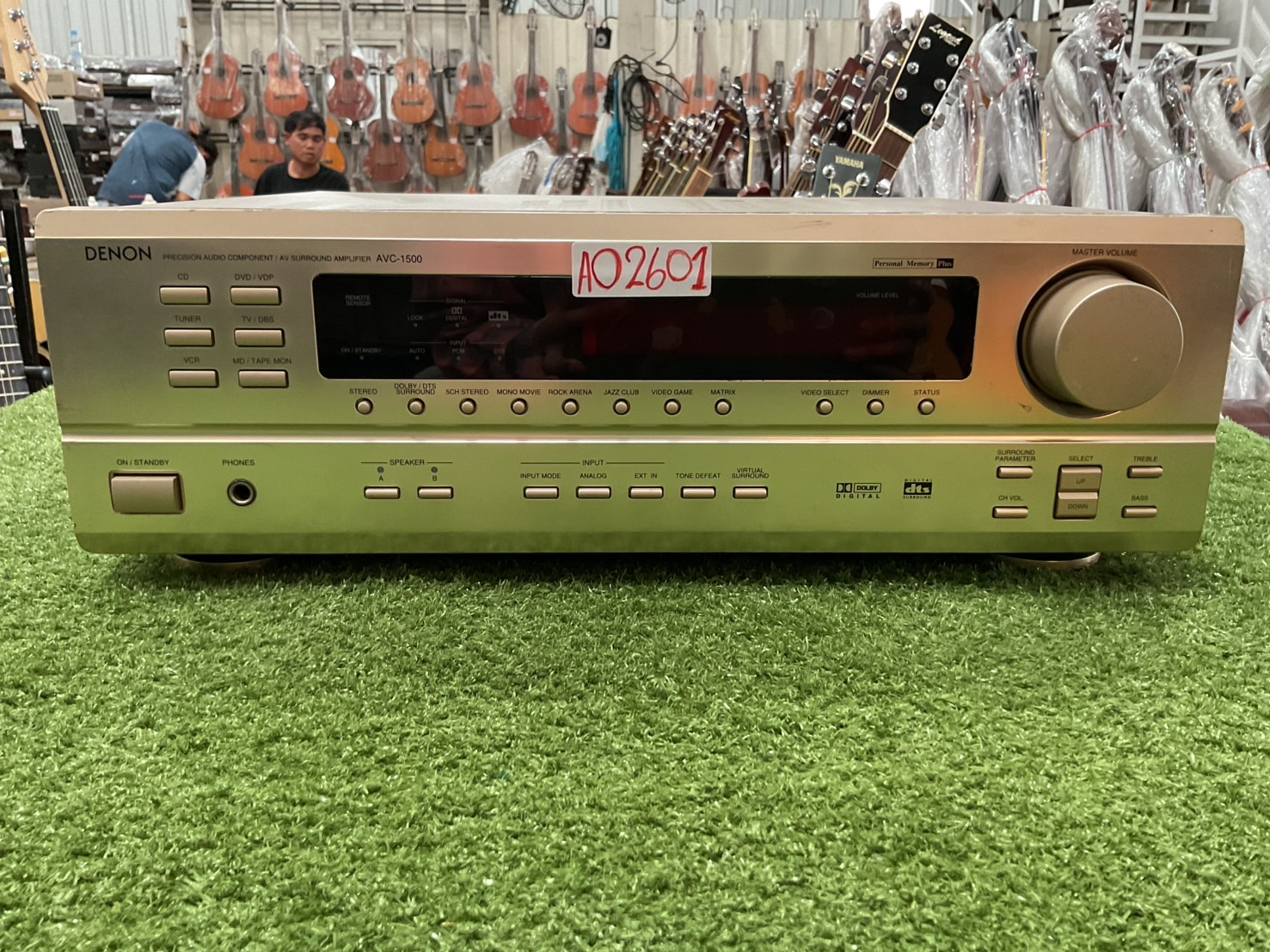 เครื่องขยายเสียง DENON : AVC-1500