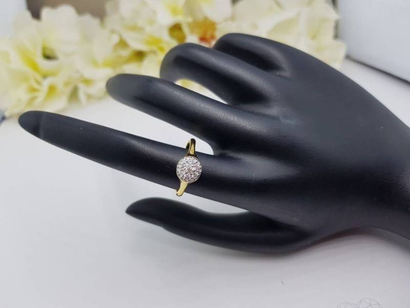 สั่งผลิตเพชรเบลเยี่ยมคัท แหวนแต่งงาน แหวนหมั้น ใส่เที่ยว ออกงาน แหวนทองคำ 18K เพชรแท้ 0.29 กะรัต 3.54 กรัม น้ำ 99 ราคาถูกมาก มีใบรับประกันค่ะ