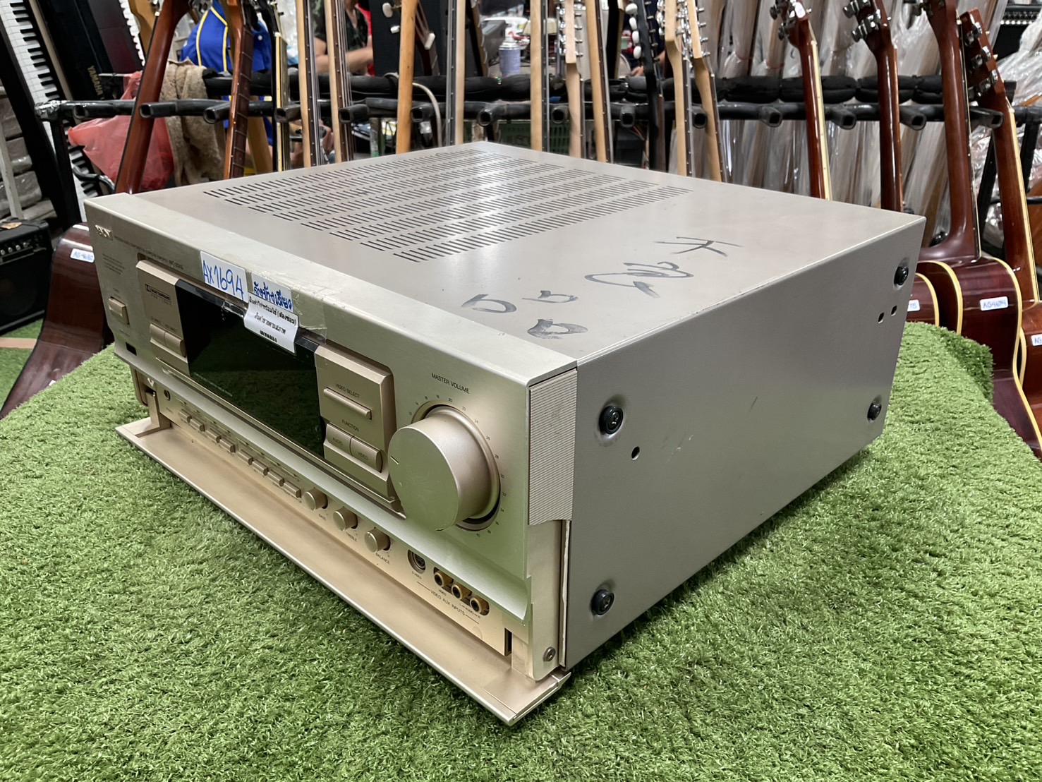 เครื่องขยายเสียง DENON : AVC-3030G สินค้าไม่พร้อมใช้งาน(ต้องซ่อม)