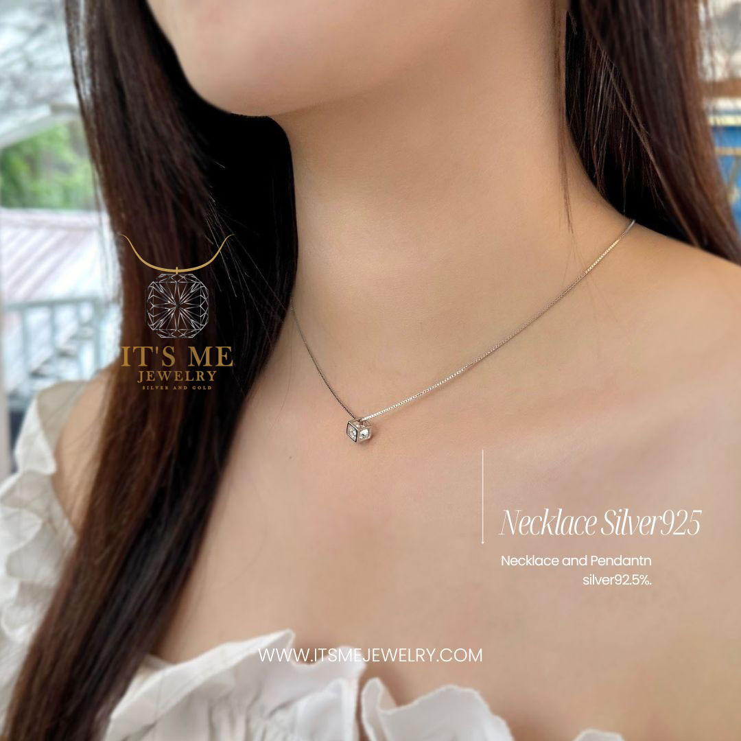 สร้อยเงินแท้พร้อมจี้92.5% จี้ box เพชร cz ตรงกลาง งานน่ารักๆ ชุบทองคำขาว Free size 16-17 นิ้ว(เนื้อเงินแท้)