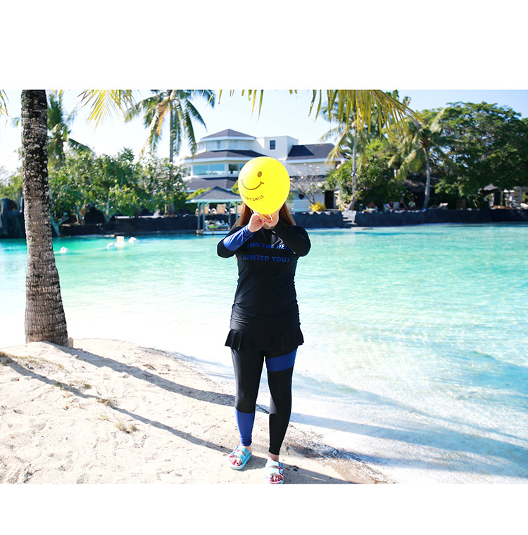 ชุดว่ายน้ำ เซต 4 ชิ้นขายาว รอบอก 42-48