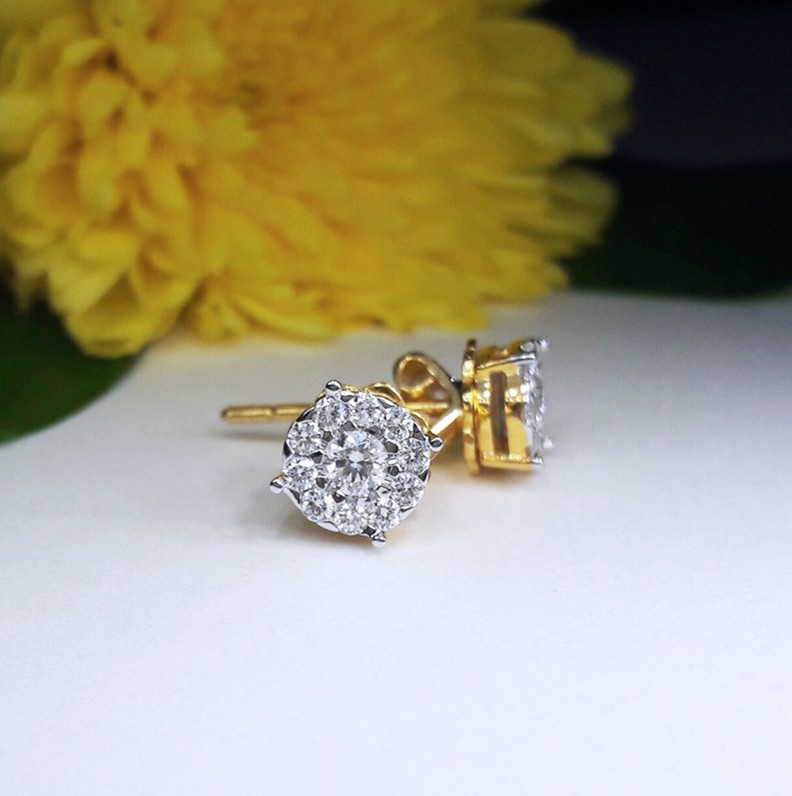 สั่งผลิตต่างหูทองเพชรเบลเยี่ยมคัท ใส่ทุกวัน ใส่เที่ยว ออกงาน เพชรแท้ ทอง18K 54 ตัง 3.37 กรัม น้ำ 98 ราคาถูกมาก มีใบรับประกันค่ะ