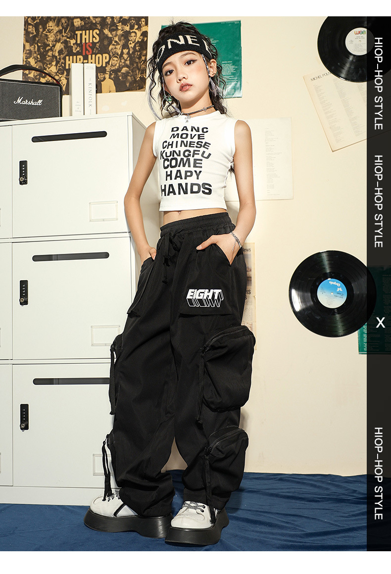 ชุดเต้น ชุดเชียร์ เสื้อเอวลอยสีขาว ดำ+กางเกงคาร์โก้