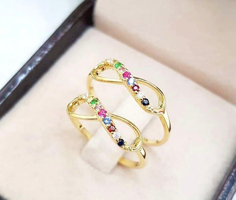 พร้อมส่งและสั่งผลิตแหวนพลอยแท้นพเก้า แหวนแต่งงาน แหวนหมั้น ใส่เที่ยว ออกงาน แหวนทองคำ 9K 9 เม็ด ราคาถูกมาก ส่งฟรี