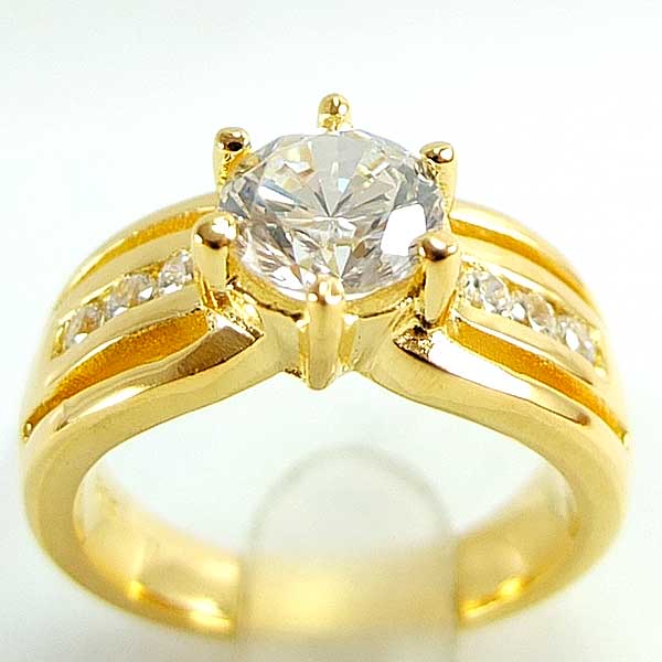 แหวนเงินแท้ราคาถูกชุบทองคำขาว เพชรCZเม็ดกลาง 1.25 กะรัต เพชรCZเม็ดข้าง 0.09 กะรัต งานประณีตสวยงาม สั่งผลิตค่ะ